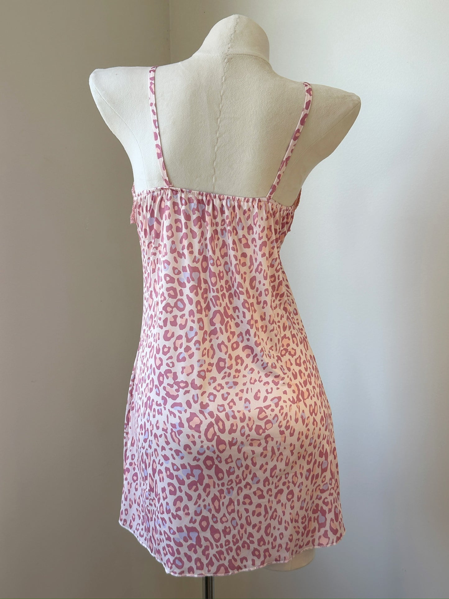Lace-Trim Ice Silk – Blush Leopard